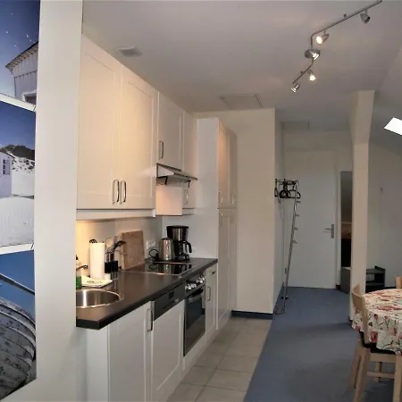 Tarnowskis Seeblick, Nur 50m Zum Strand, Wlan Inkl Villa Neuhof (Heringsdorf)