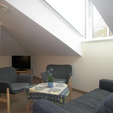 Tarnowskis Seeblick, Nur 50m Zum Strand, Wlan Inkl Neuhof (Heringsdorf)