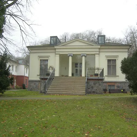 Tarnowskis Seeblick, Nur 50m Zum Strand, Wlan Inkl Villa Neuhof (Heringsdorf)