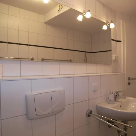 Villa Tarnowskis Seeblick, Nur 50m Zum Strand, Wlan Inkl Neuhof (Heringsdorf)